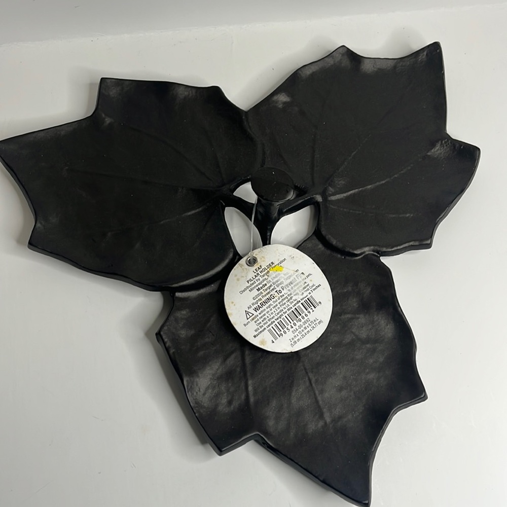 Ceramic leaf pillar candle holder decorative serving dish NWT